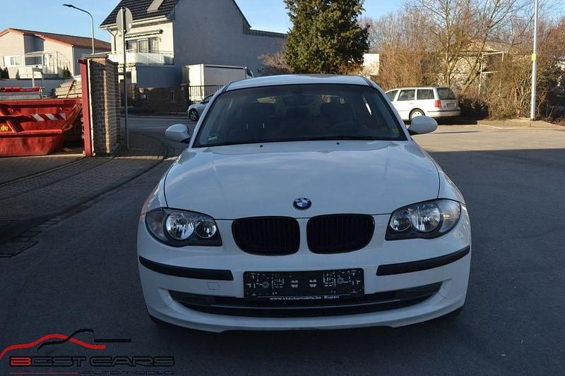 Gebraucht BMW 116 Advantage 116 PS (85 kW) 2009 Weiß Kleinwagen