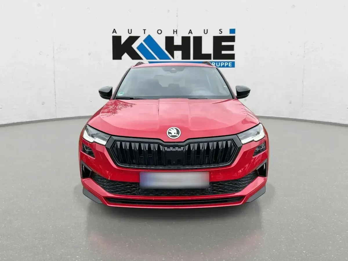Gebraucht Skoda Karoq SportLine 190 PS (139 kW) 2026 Rot SUV