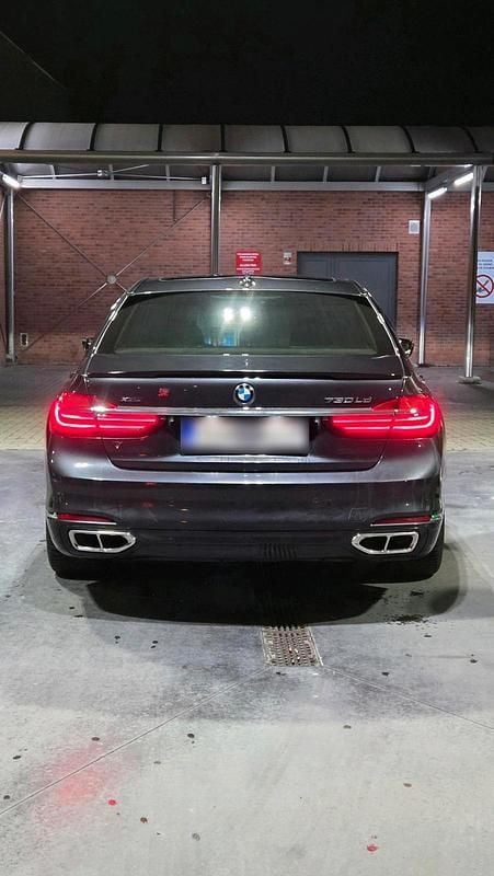 Gebraucht BMW 730 Exclusive 265 PS (194 kW) 2017 Grau Limousine