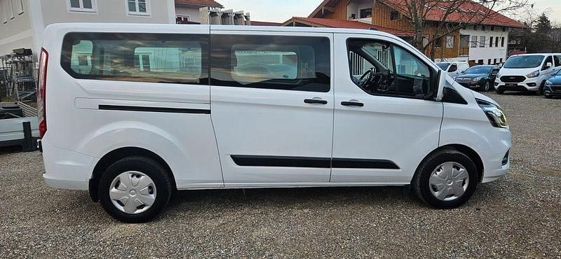 Gebraucht Ford Transit Trend 131 PS (96 kW) 2019 Frozen white Kombi