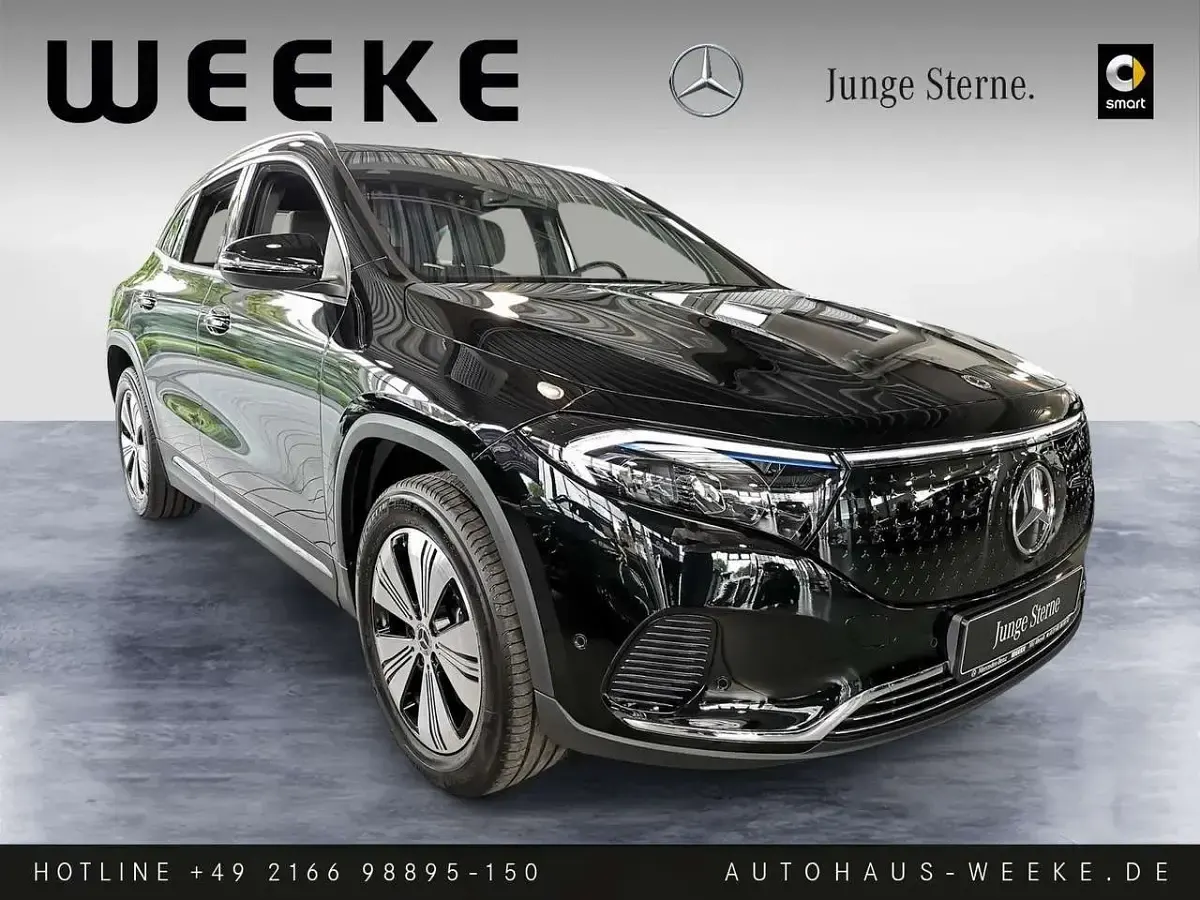 Gebraucht Mercedes EQA300 Progressive 167 kW (228 PS) 2025 Schwarz SUV