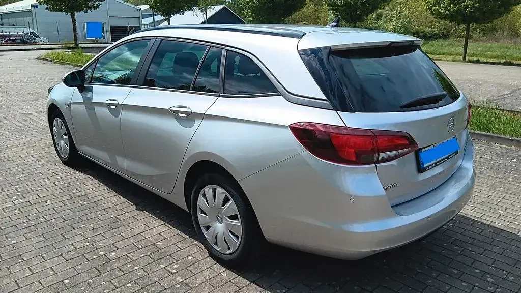 Gebraucht Opel Astra Edition 105 PS (77 kW) 2019 Silber Kombi