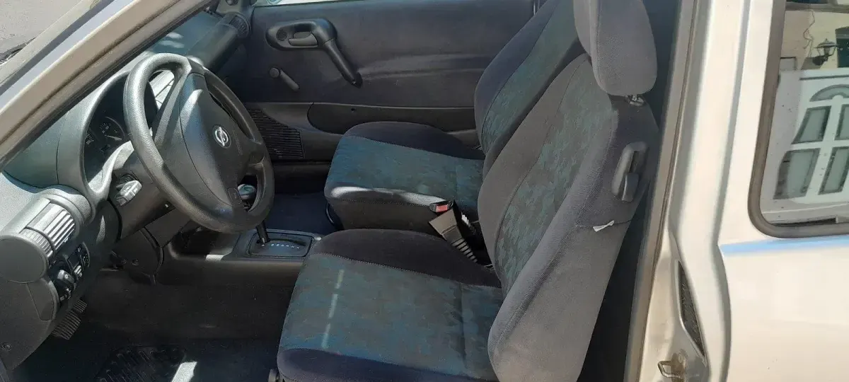 Gebraucht Opel Corsa 65 PS (47 kW) 1999 Silber Kleinwagen