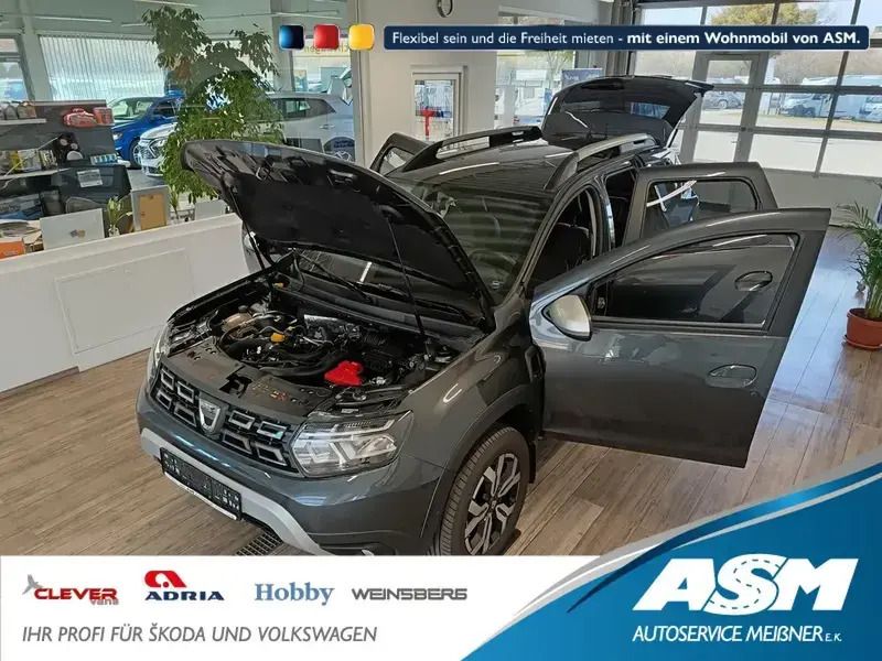 Grau Gebraucht 2021 Dacia Duster Prestige SUV | 14.769 € (Fairer Preis) - Bild 1/4