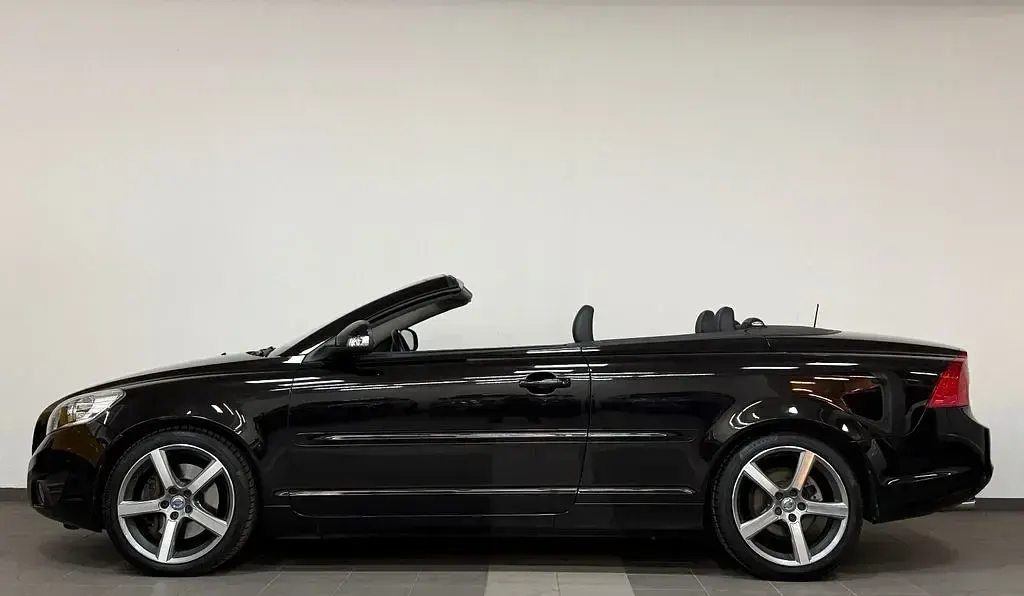 Gebraucht Volvo C70 Momentum 230 PS (169 kW) 2010 Ember black / metallic Cabrio
