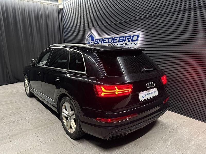 Gebraucht Audi Q7 Sport 272 PS (200 kW) 2015 Schwarz SUV