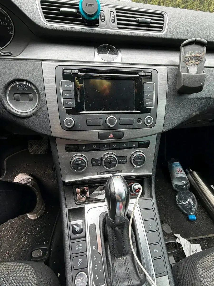 Gebraucht VW Passat 140 PS (102 kW) 2012 Schwarz Kombi
