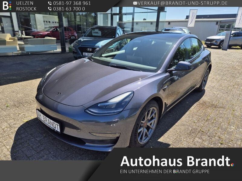 Grau Gebraucht 2021 Tesla Model 3 Long Range Limousine | 29.990 € (Etwas zu teuer) - Bild 1/4