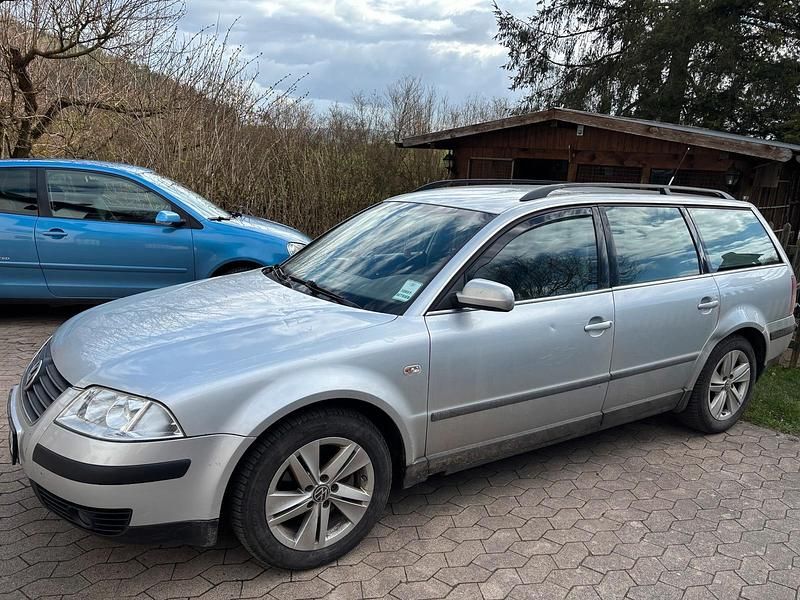 Gebraucht VW Passat 131 PS (96 kW) 2002 Silber Kombi