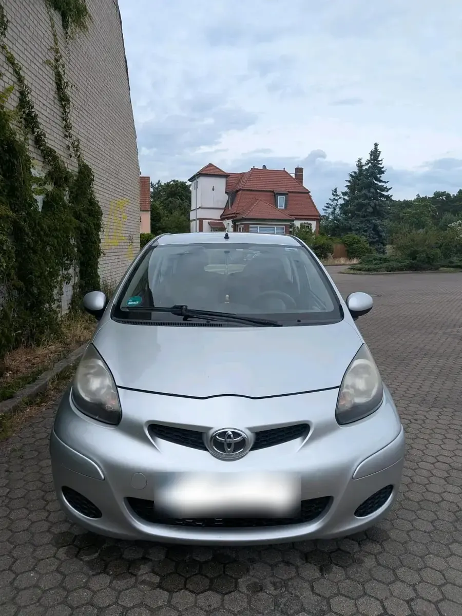 Gebraucht Toyota Aygo 2009 Silber Kleinwagen