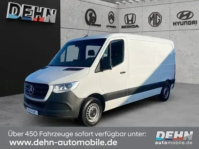 Używany Mercedes Sprinter 143 KM (105 kW) 2019 Biały Van
