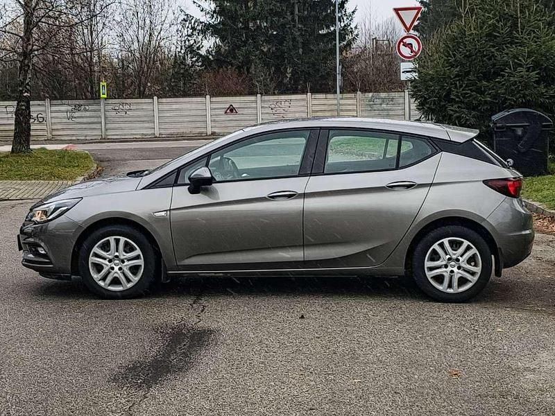 Gebraucht Opel Astra Edition 110 PS (80 kW) 2016 Grau Limousine