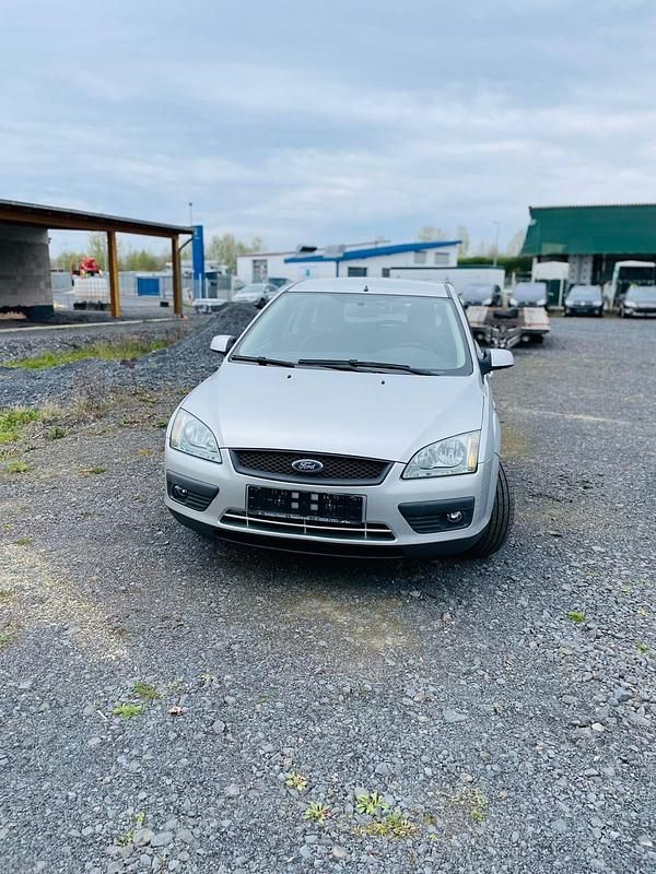 Gebraucht Ford Focus 101 PS (74 kW) 2006 Silber Kombi