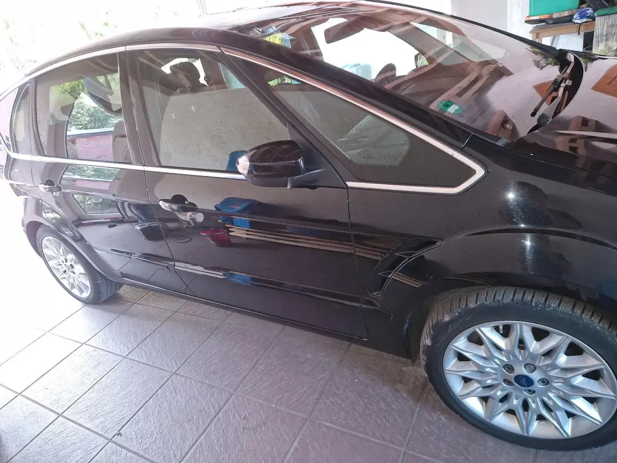 Gebraucht Ford S-MAX S 200 PS (147 kW) 2014 Schwarz Van / Kleinbus