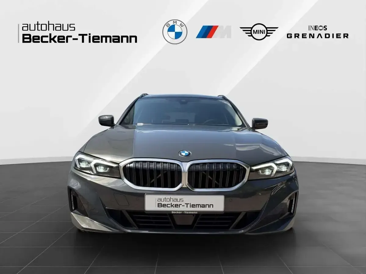 Gebraucht BMW 320 Sport Line 190 PS (139 kW) 2022 Grau Kombi