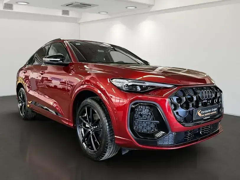 Gebraucht Audi Q5 Sportback S-Line 204 PS (150 kW) 2025 Grenadinerot metallic SUV
