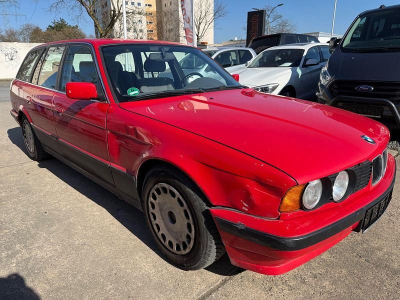 Gebraucht BMW 520 150 PS (110 kW) 1992 Rot Kombi