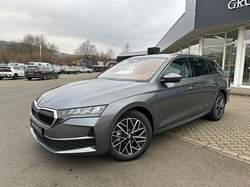 Neu Skoda Octavia Selection 150 PS (110 kW) 2025 Grau Limousine