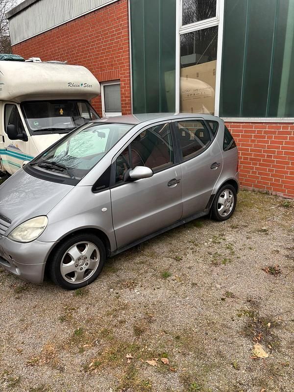 Gebraucht Mercedes A140 82 PS (60 kW) 2001 Silber Kleinwagen
