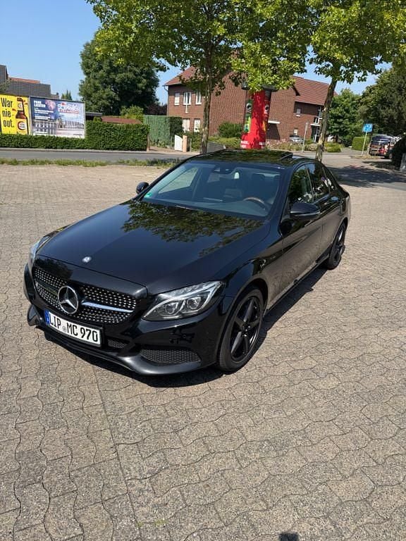 Schwarz Gebraucht 2016 Mercedes C200 Avantgarde Limousine | 16.500 € (Guter Preis) - Bild 1/4
