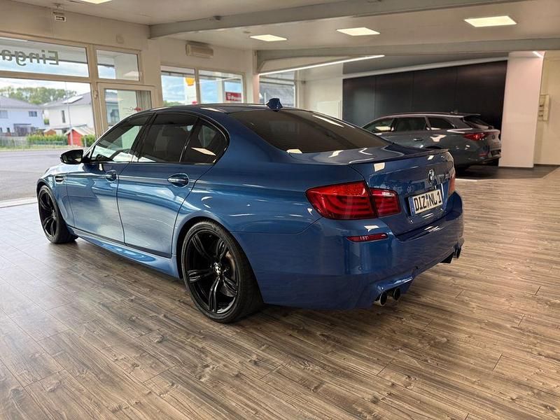Gebraucht BMW M5 Shadowline 560 PS (411 kW) 2011 Blau Limousine