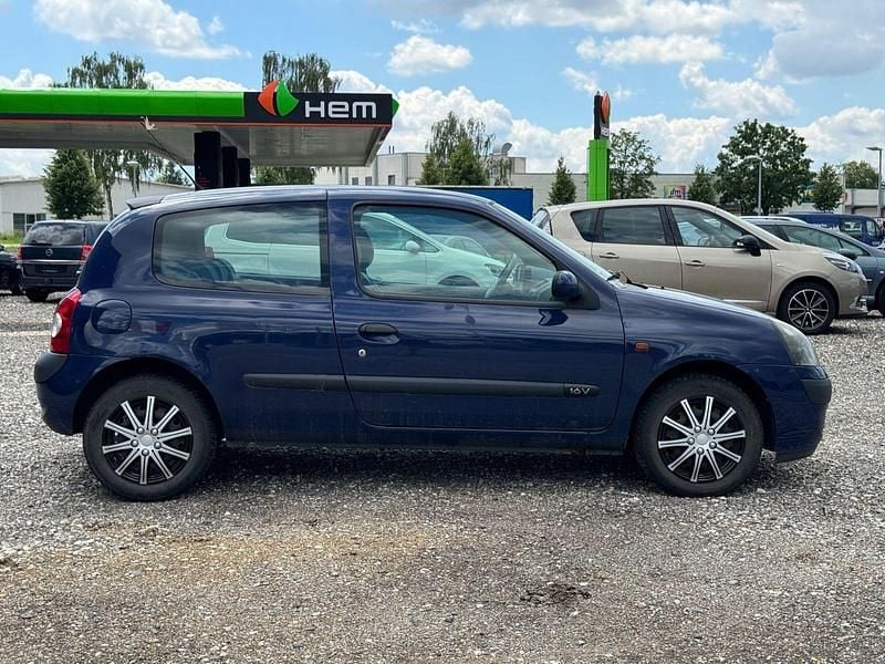 Gebraucht Renault Clio II 75 PS (55 kW) 2002 Braun Limousine