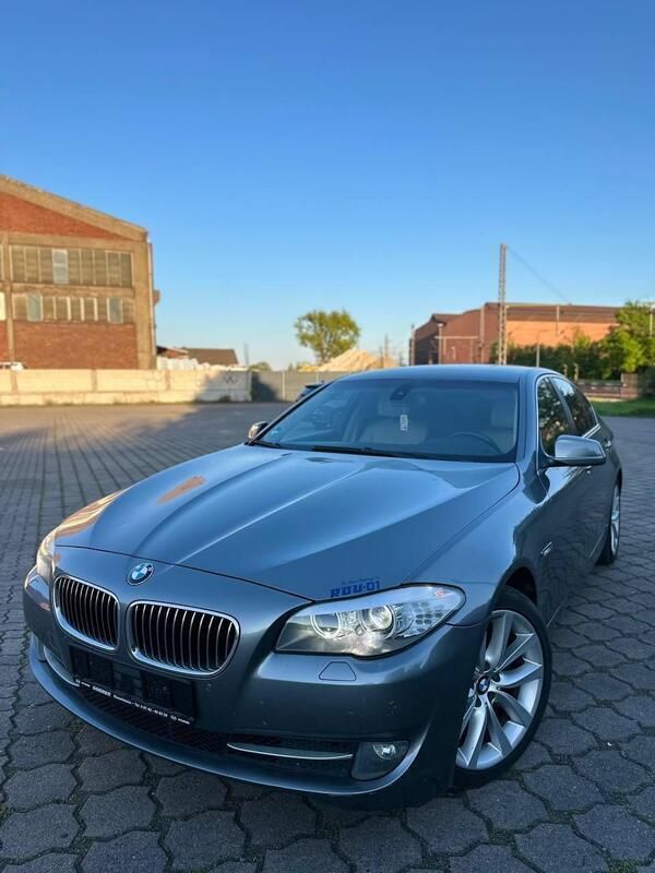 Silber Gebraucht 2010 BMW 530 Limousine | 10.550 € (Superpreis) - Bild 1/4