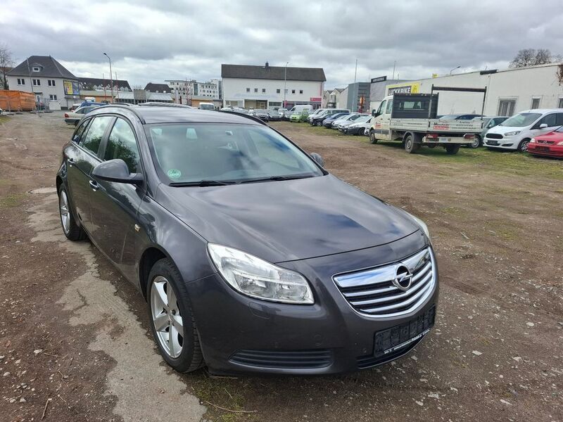 Gebraucht Opel Insignia Selection 116 PS (85 kW) 2009 Grau Kombi