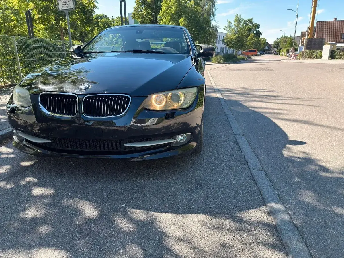 Gebraucht BMW 330 Cabriolet 272 PS (200 kW) 2010 Schwarz Cabrio