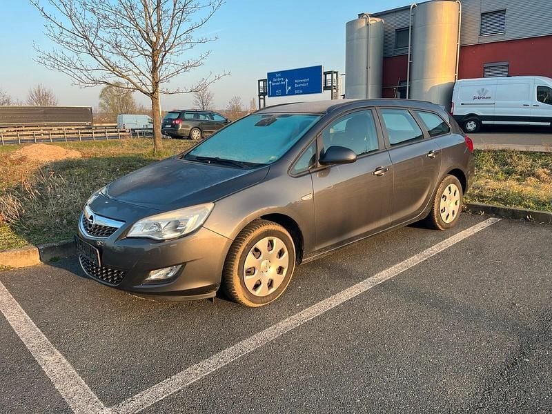 Gebraucht Opel Astra 120 PS (88 kW) 2012 Grau Kombi