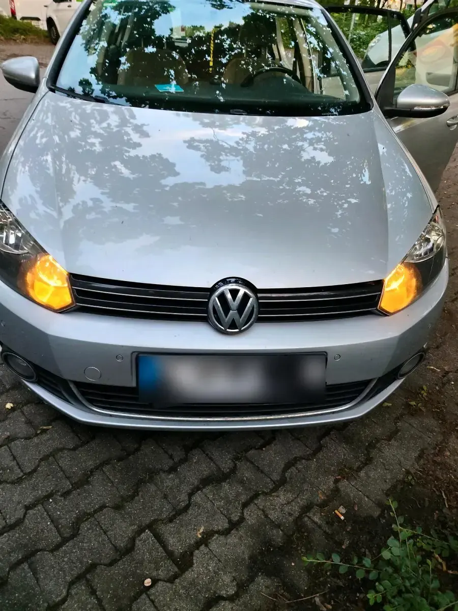 Gebraucht VW Golf VI Highline 122 PS (89 kW) 2009 Silber Kleinwagen