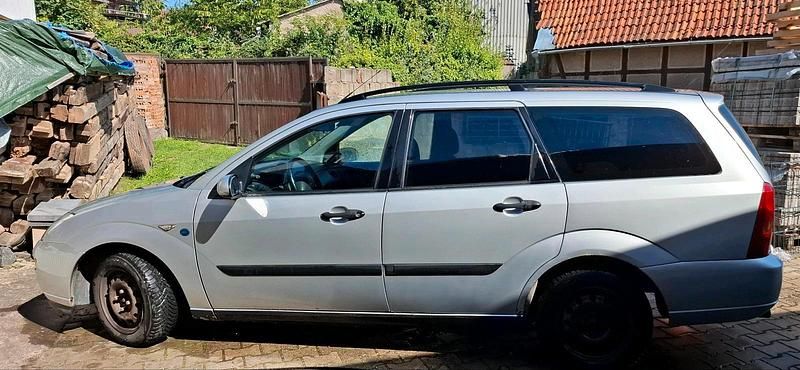 Gebraucht 2001 Ford Focus Kombi | 300 € (Superpreis) - Bild 1/4