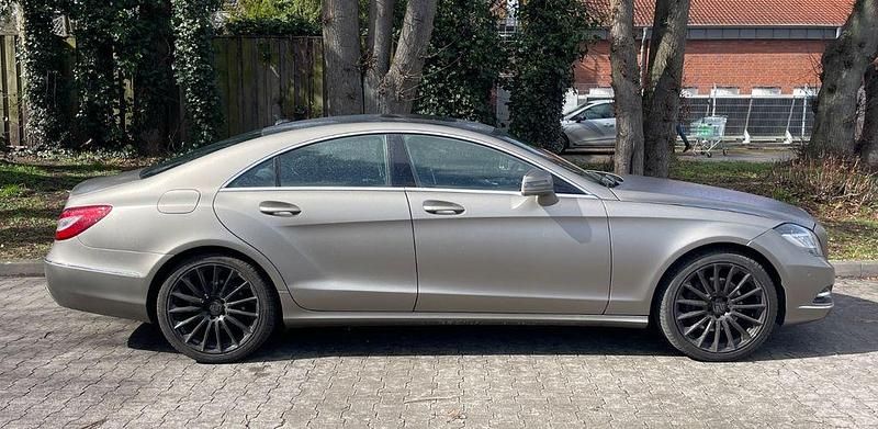 Gebraucht Mercedes CLS350 265 PS (194 kW) 2011 Grau Limousine