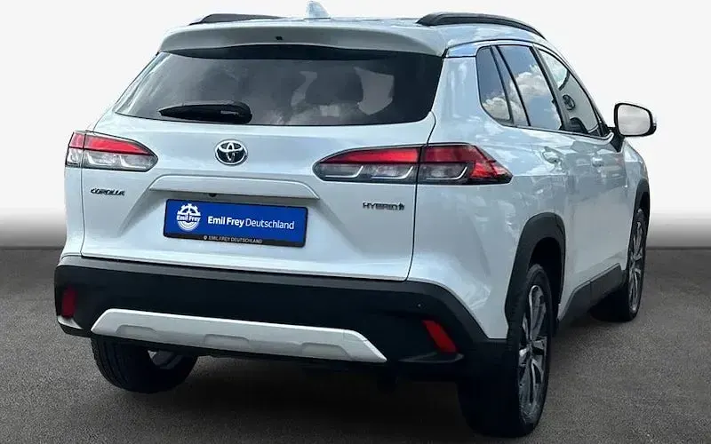 Gebraucht Toyota Corolla Cross Team 197 PS (144 kW) 2022 Weiß SUV