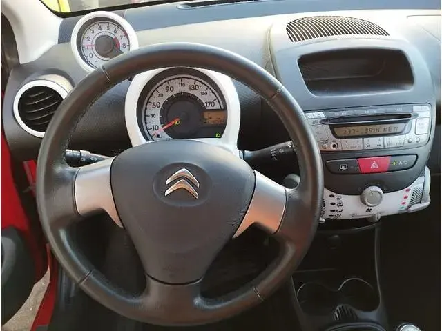 Gebraucht Citroën C1 SELECTION 68 PS (50 kW) 2014 Rot Kleinwagen