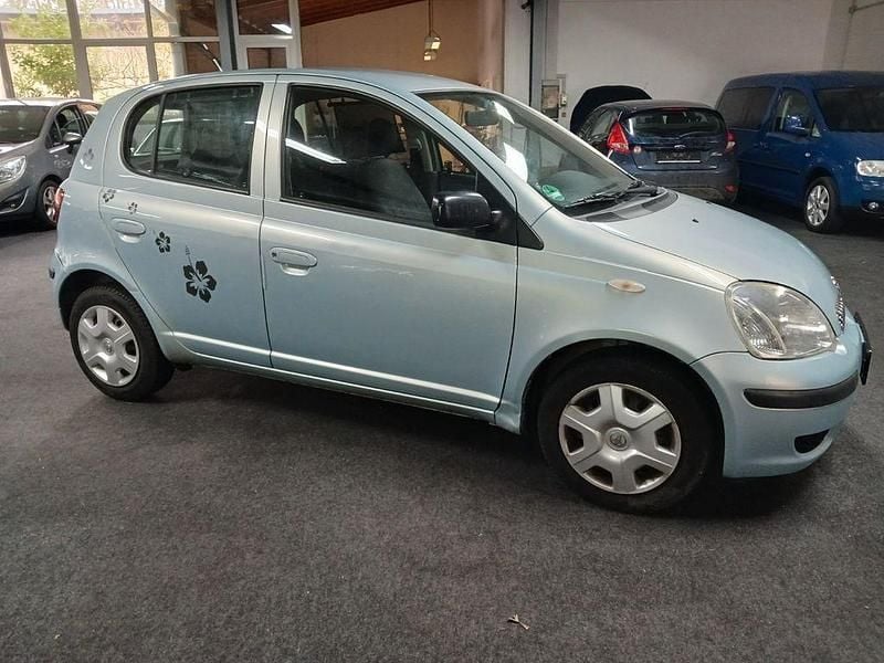Gebraucht Toyota Yaris 65 PS (47 kW) 2005 Silber Kleinwagen