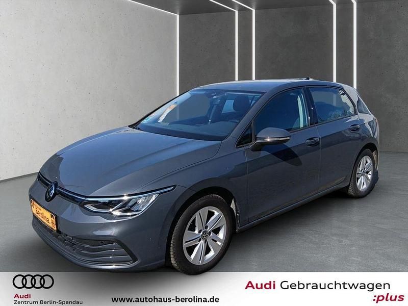 Gebraucht VW Golf VIII Life 150 PS (110 kW) 2023 Grau Limousine