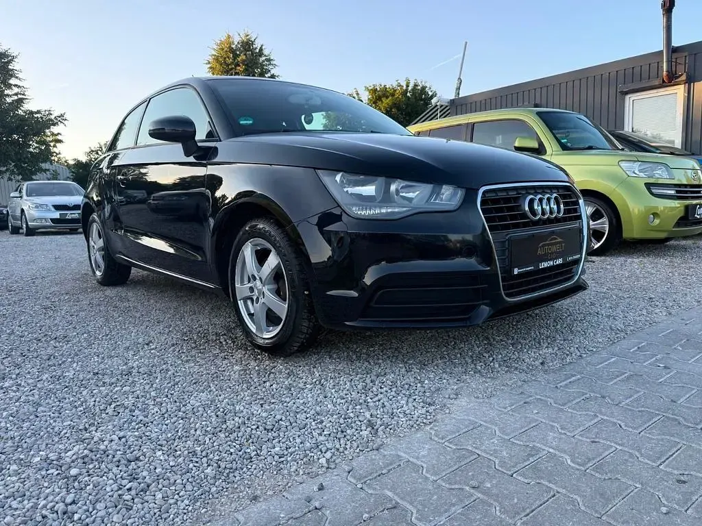 Gebraucht Audi A1 Attraction 86 PS (63 kW) 2012 Schwarz Kleinwagen