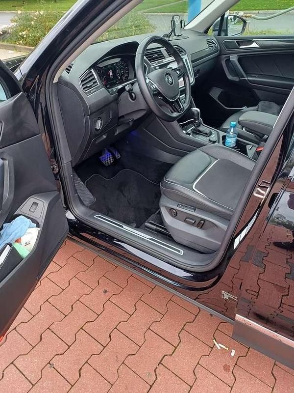 Gebraucht VW Tiguan Allspace Highline 239 PS (175 kW) 2018 Schwarz SUV