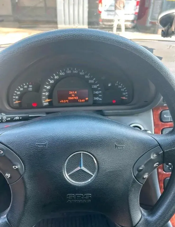 Gebraucht Mercedes C200 116 PS (85 kW) 2001 Silber Limousine