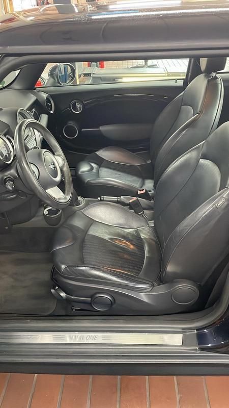 Usado Mini ONE 70 HP (51 kW) 2007 Preto Citadino