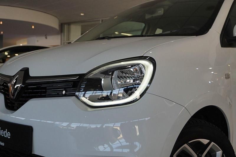Gebraucht Renault Twingo Zen 60 kW (82 PS) 2022 Pyrenees weiß Kleinwagen