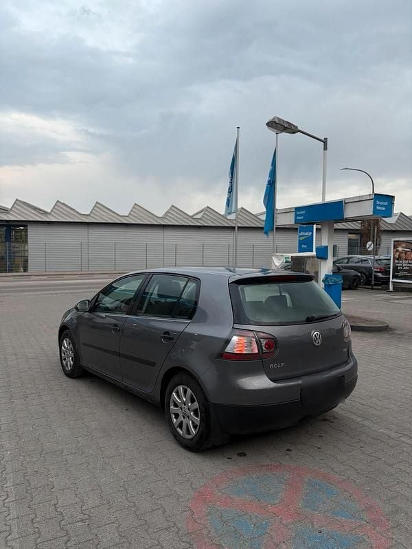 Gebraucht VW Golf V 90 PS (66 kW) 2005 Grau Kleinwagen