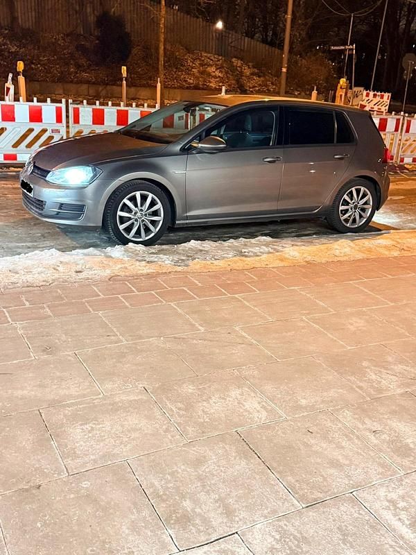 Gebraucht VW Golf VII 110 PS (80 kW) 2013 Grau Kleinwagen