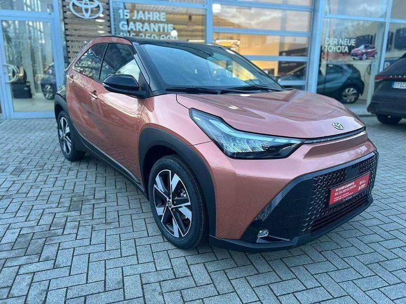 Bronze Neu 2026 Toyota Aygo X SUV | 23.990 € (Fairer Preis) - Bild 1/4