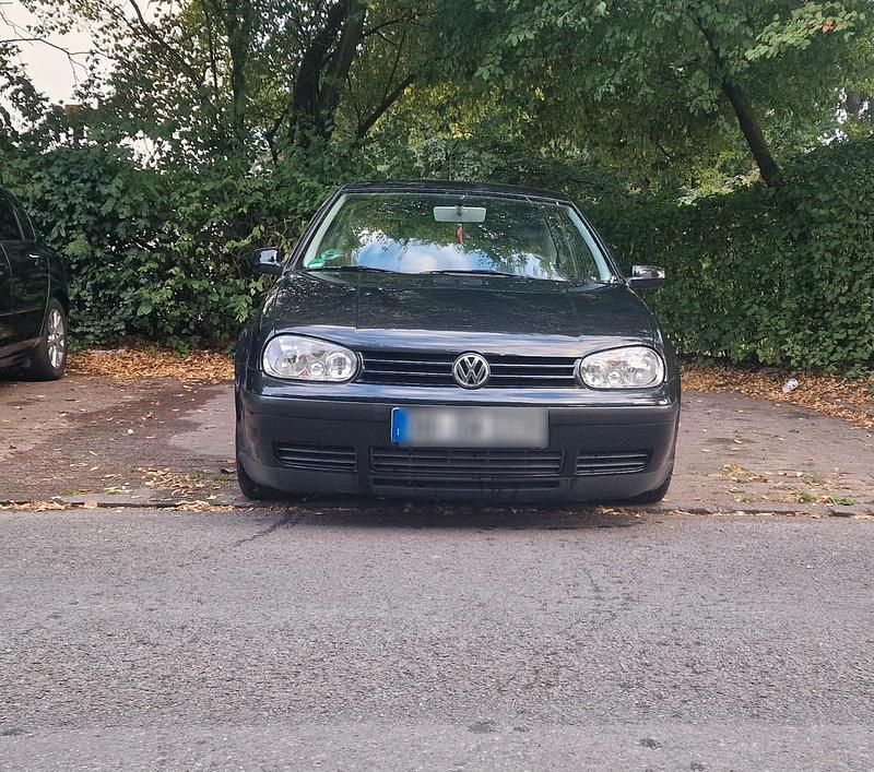 Schwarz Gebraucht 2002 VW Golf IV Limousine | 850 € (Superpreis) - Bild 1/4