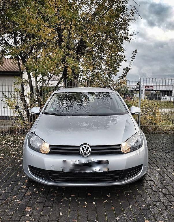 Gebraucht VW Golf VII Trendline 105 PS (77 kW) 2013 Silber Kombi