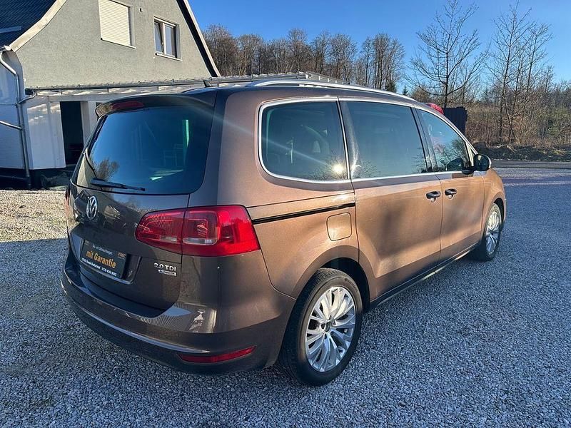 Gebraucht VW Sharan 140 PS (102 kW) 2010 Braun Van / Kleinbus