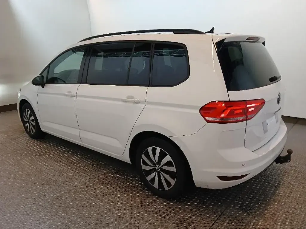Gebraucht VW Touran Comfortline 150 PS (110 kW) 2024 Weiß Van / Kleinbus