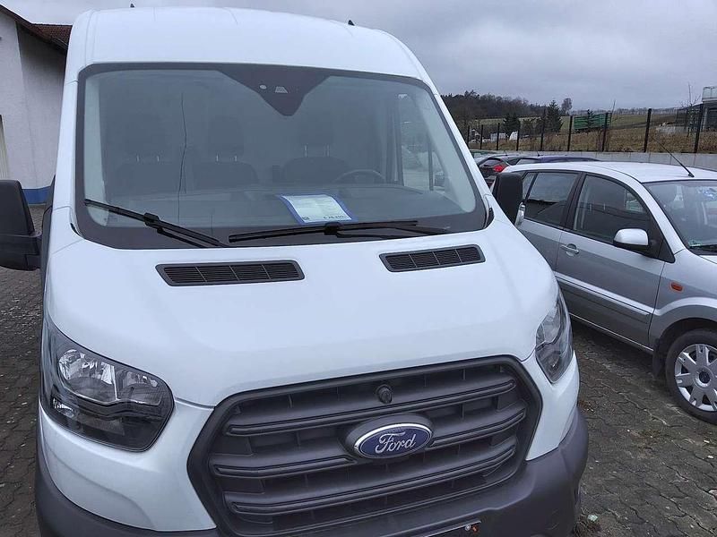 Gebraucht Ford Transit Trend 131 PS (96 kW) 2023 Frostweiß Van / Kleinbus